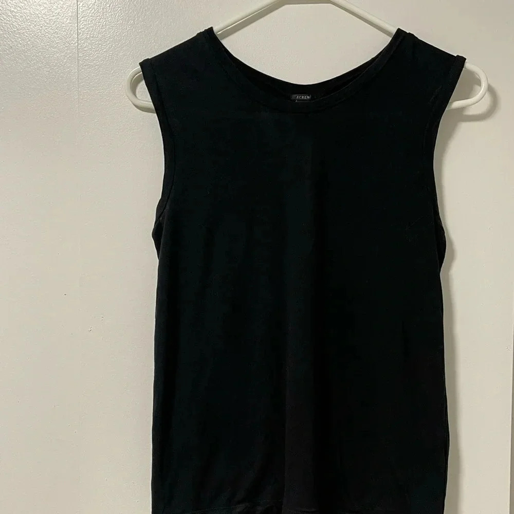 J.Crew Women's Drapey sleeveless T-shirt Black XXS